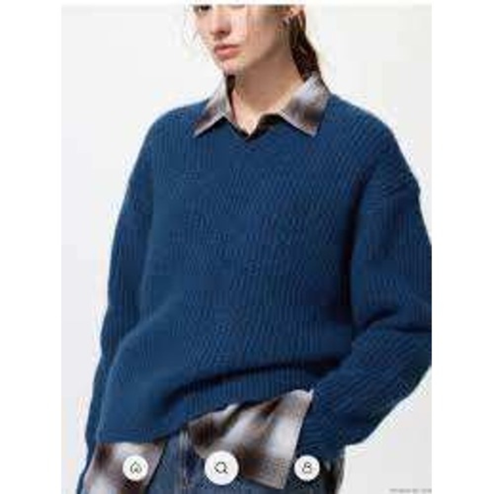 Uniqlo Fluffy V Neck Sweater Women Large Blue Soft Knit 251-479231